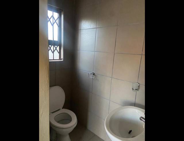 1 BEDROOM PROPERTY TO RENT IN MIEDERPARK